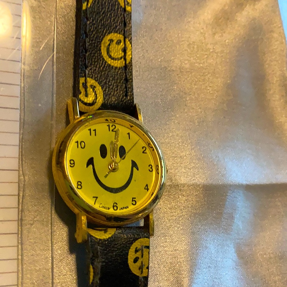 Retro ‘Have a Happy Day’ wrist watch